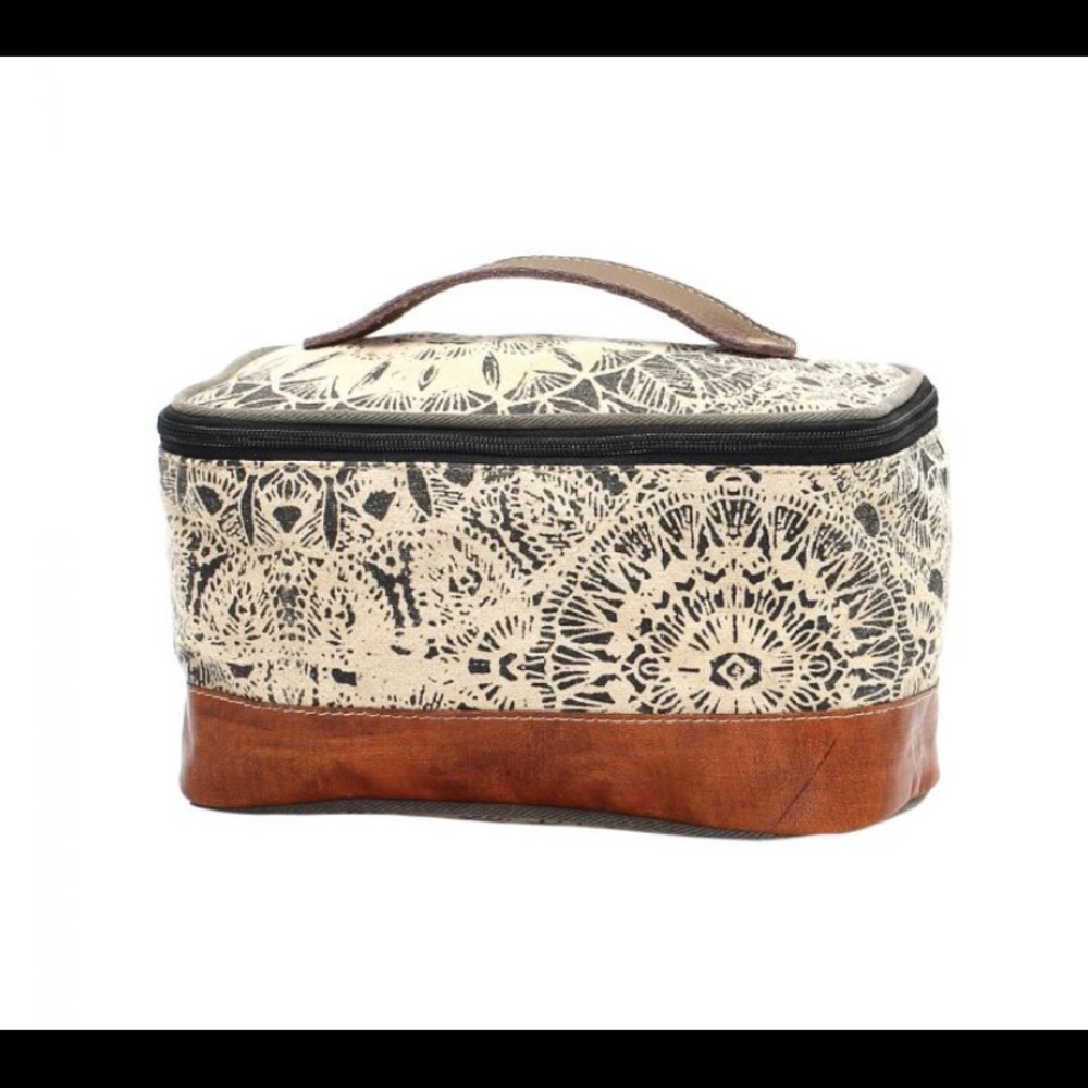 NWOT Myra Bag Flower Design Bag